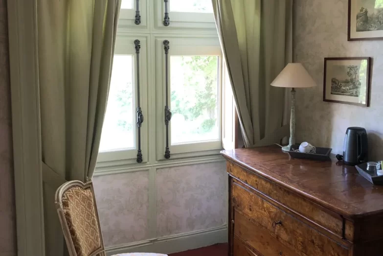 Chambre Demoiselle Chateau de Naze 2