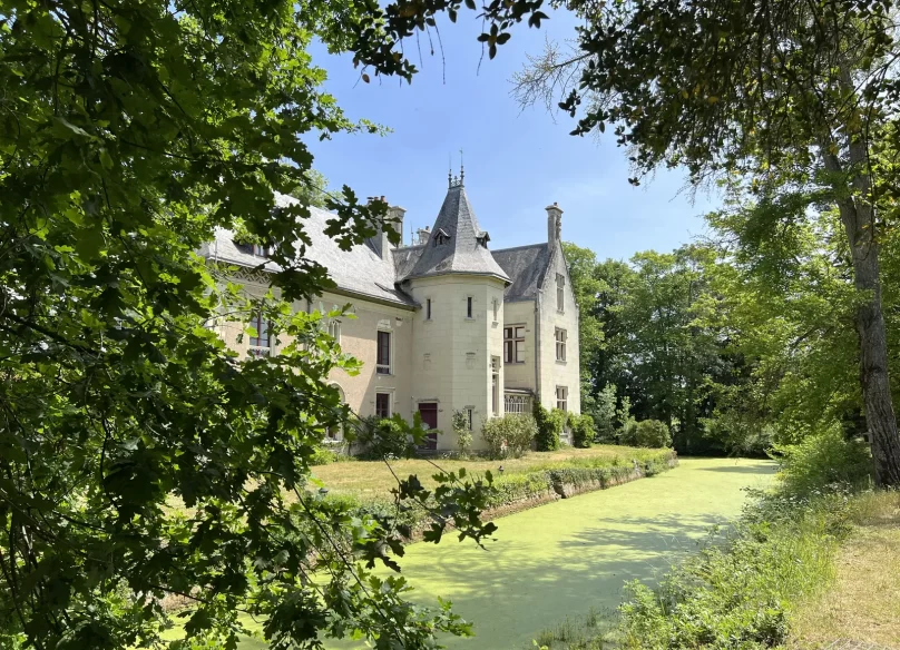 Chateau de Naze exterieurs 1